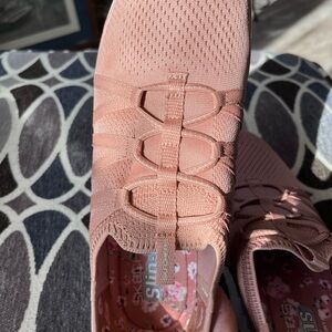 Sketchers slip on sneakers